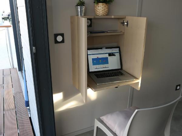 Les Ilots de Gruissan : photo 5 de la chambre hébergement bateau lodge 1 chambre pour 2 personnes - côté yacht club