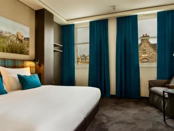 Motel One Edinburgh-Royal : photo 4 de la chambre chambre double avec vue