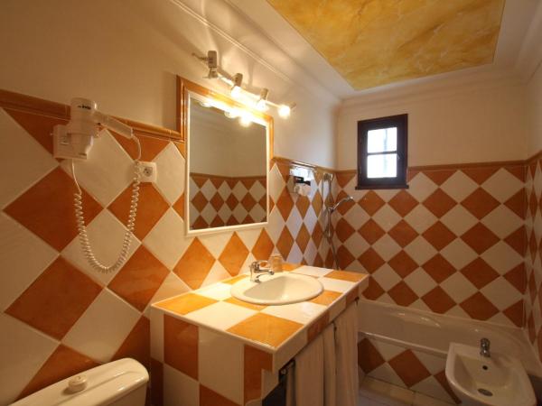 Hotel Van Gogh : photo 3 de la chambre chambre double deluxe avec baignoire