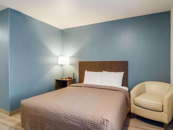 WoodSpring Suites Jacksonville Campfield Commons : photo 2 de la chambre chambre lit queen-size standard - non-fumeurs