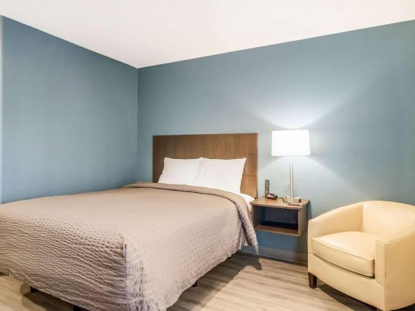 WoodSpring Suites Jacksonville Campfield Commons : photo 5 de la chambre chambre lit queen-size standard - non-fumeurs