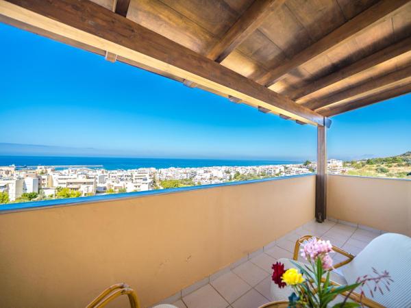 Forest Park Hotel : photo 5 de la chambre suite avec vue panoramique sur la mer