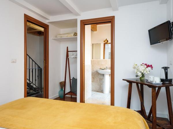 B&B La Corte San Francesco : photo 2 de la chambre chambre double ou lits jumeaux