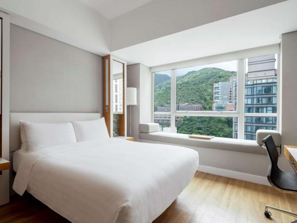 Jen Hong Kong by Shangri-La : photo 5 de la chambre chambre lit queen-size deluxe - vue sur ville