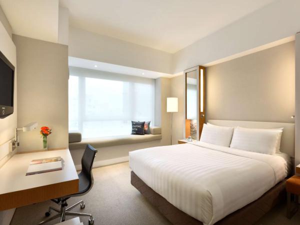 Jen Hong Kong by Shangri-La : photo 2 de la chambre chambre lit queen-size supérieure - vue sur ville