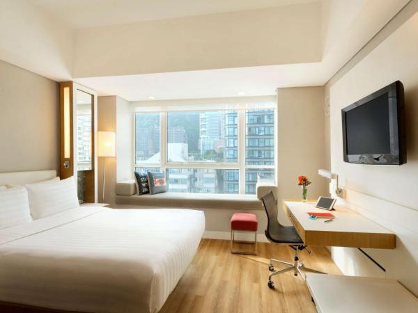 Jen Hong Kong by Shangri-La : photo 4 de la chambre chambre lit queen-size club - vue sur montagne