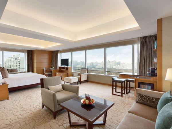 Kerry Hotel Pudong, Shanghai : photo 4 de la chambre chambre lit king-size club premier - vue sur parc