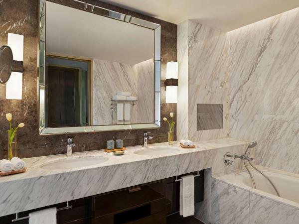 Midtown Shangri-La, Hangzhou - around 5 minutes walking distance to West Lake : photo 5 de la chambre suite exécutive - vue sur lac