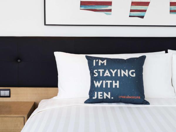 JEN Beijing by Shangri-La : photo 10 de la chambre jen 75 inclusive breakfast+dinner+1-time use of minibar+welcome fruit+happy hour from 5:30pm to 9:00pm