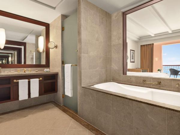 Shangri-La Al Husn, Muscat - Adults Only Resort : photo 4 de la chambre chambre lit king-size deluxe avec avantages al-husn - vue sur mer