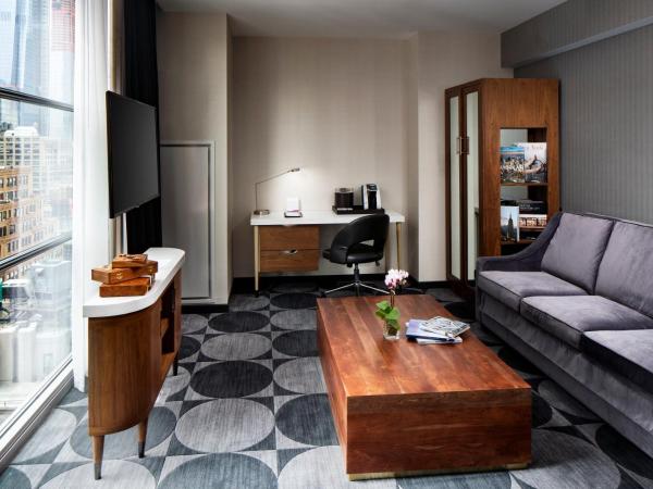 Crowne Plaza HY36 Midtown Manhattan, an IHG Hotel : photo 2 de la chambre suite lit king-size – non-fumeurs