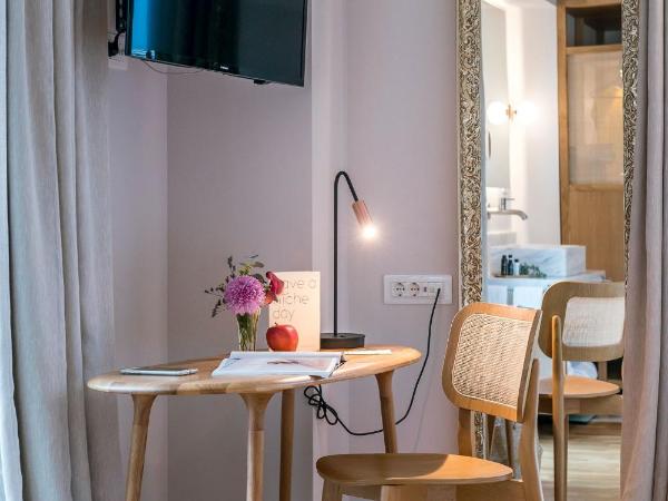 Niche Hotel Athens : photo 6 de la chambre chambre alcôve Élégante