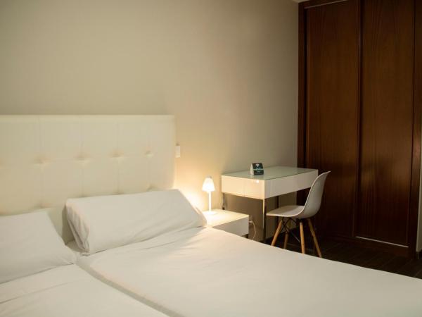 Alda Alborán Rooms : photo 1 de la chambre chambre double ou lits jumeaux standard