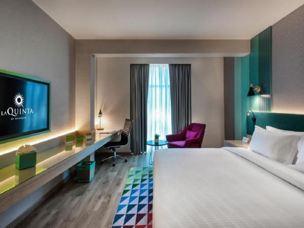 La Quinta by Wyndham Dubai Jumeirah : photo 3 de la chambre chambre lit king-size Économique - transfert gratuit vers plage la mer et station de métro burj khalifa/dubai mall