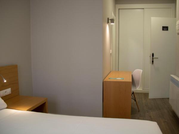 Alda Alborán Rooms : photo 4 de la chambre chambre triple