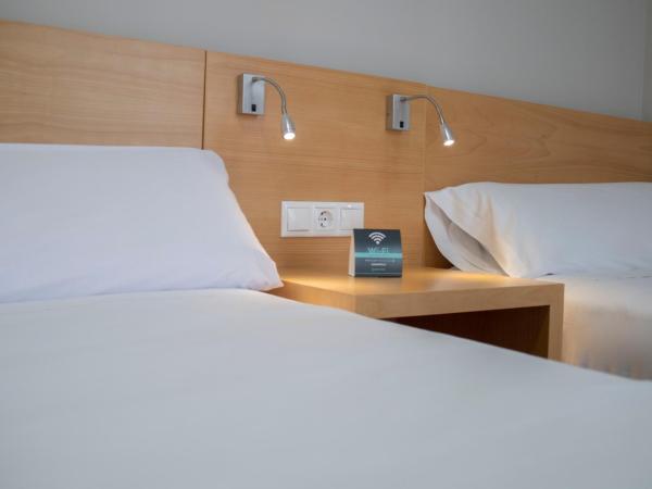 Alda Alborán Rooms : photo 2 de la chambre chambre triple