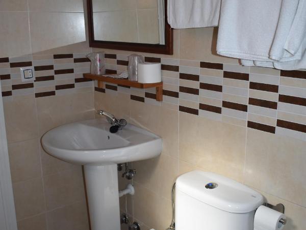 Hostal Alamare : photo 8 de la chambre chambre double