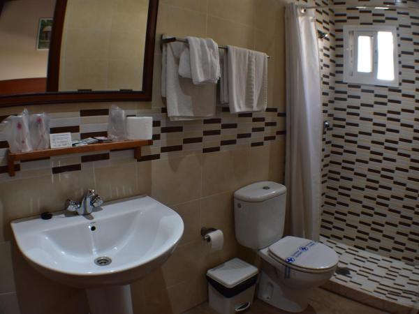 Hostal Alamare : photo 9 de la chambre chambre double
