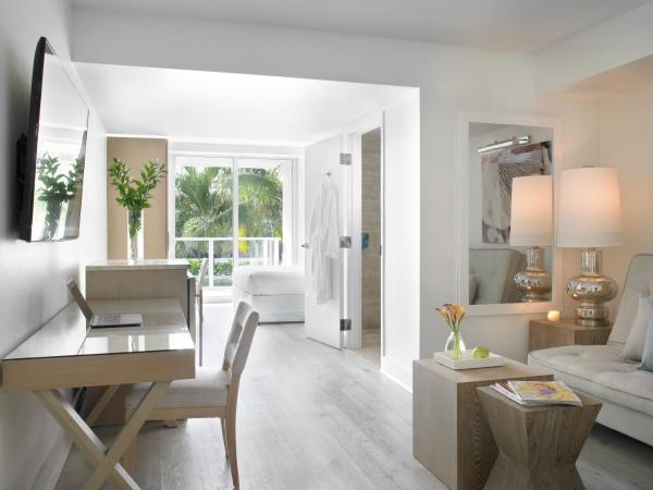 Grand Beach Hotel Surfside West : photo 3 de la chambre suite deluxe avec lit king-size