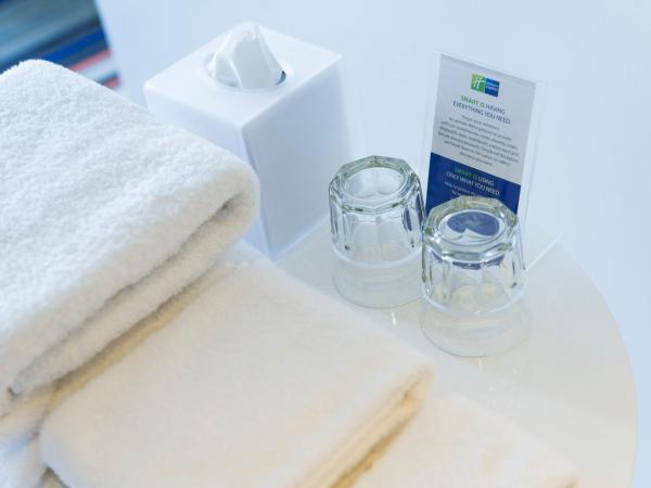 Holiday Inn Express New Delhi International Airport T3, an IHG Hotel : photo 10 de la chambre chambre lits jumeaux - aile internationale - non-fumeurs