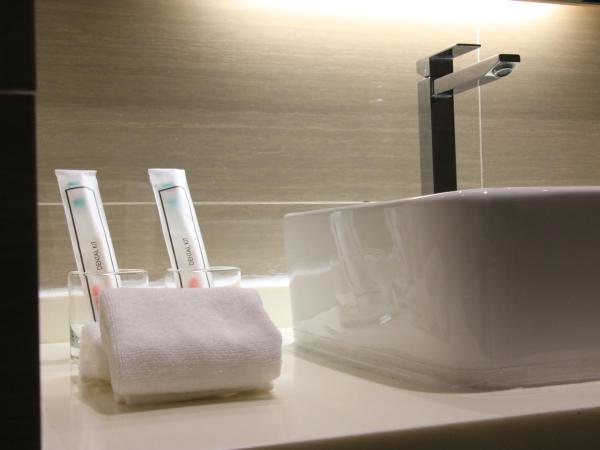 The Pines Melaka : photo 2 de la chambre junior suite twin room - city view