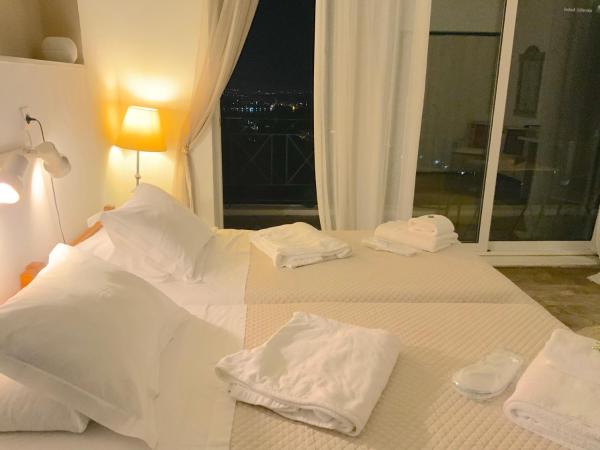 Akrotiri Hotel : photo 1 de la chambre chambre double - vue sur mer