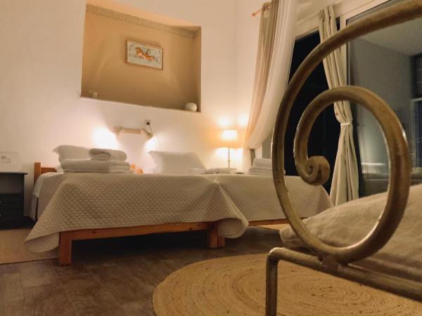 Akrotiri Hotel : photo 3 de la chambre chambre double - vue sur mer
