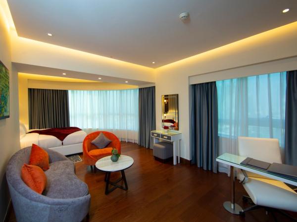 Number One Tower Suites : photo 3 de la chambre chambre familiale