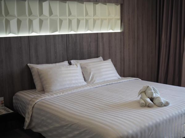 Hermann Hotel Pattaya - SHA Extra Plus : photo 2 de la chambre chambre lit king-size deluxe