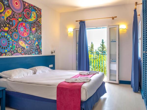 Bodrum Holiday Resort & Spa : photo 8 de la chambre chambre club standard (2 personnes max)