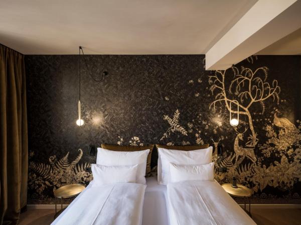 Altstadthotel Weisses Kreuz : photo 8 de la chambre suite toit d'or 