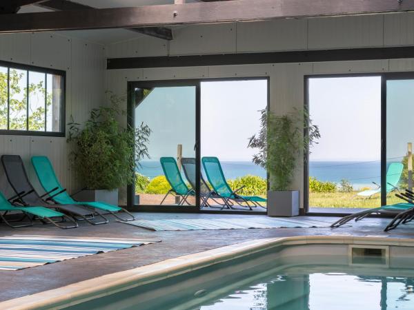 La Metairie-du-Vauhariot - Chambre Ou Lodge - Piscine Chauffée - Vue Mer et Mont Saint Michel - GR34 : photo 1 de la chambre suite deluxe