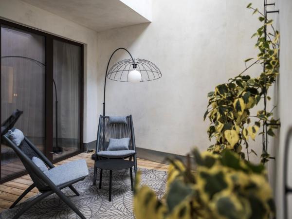 Altstadthotel Weisses Kreuz : photo 5 de la chambre suite super patio 