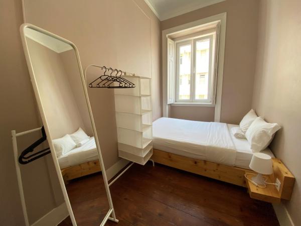 Green Heart Hostel : photo 2 de la chambre chambre simple avec salle de bains commune