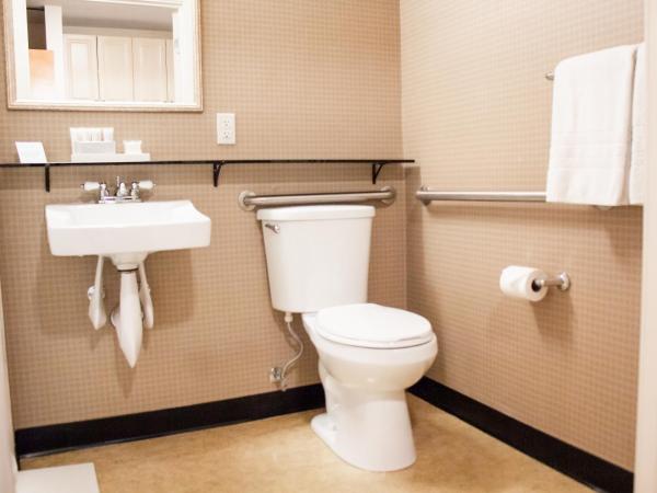 The Mediterranean Inn : photo 6 de la chambre chambre double avec 2 lits doubles