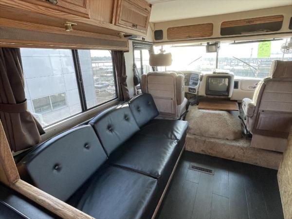 Osaka Hokko Marina HULL : photo 6 de la chambre dx camping car with twin beds and two extra beds