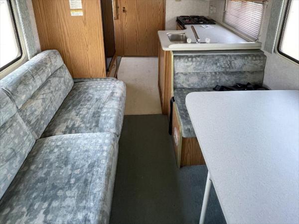Osaka Hokko Marina HULL : photo 7 de la chambre camping car with twin bed and one extra bed