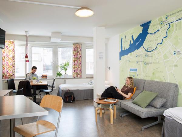 Slottsskogens Hostel : photo 1 de la chambre appartement - rez-de-chaussée