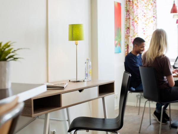 Slottsskogens Hostel : photo 10 de la chambre appartement - rez-de-chaussée