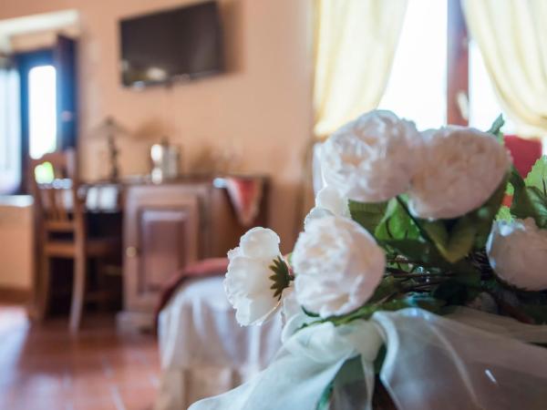 Hotel Lady Lusya : photo 2 de la chambre chambre triple - vue sur la piscine