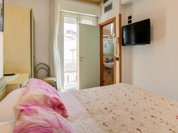 Hotel Residence Charles : photo 2 de la chambre chambre double ou lits jumeaux