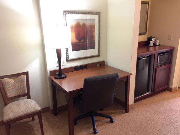 Country Inn & Suites by Radisson, Atlanta Downtown : photo 2 de la chambre suite 1 chambre lit queen-size - non-fumeurs