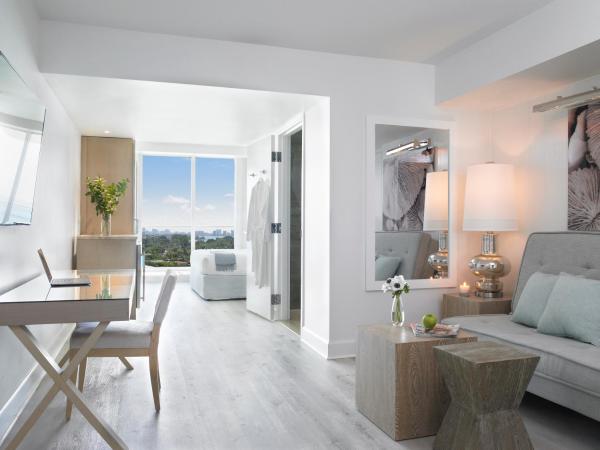 Grand Beach Hotel Surfside : photo 1 de la chambre suite lit king-size - vue sur coucher de soleil