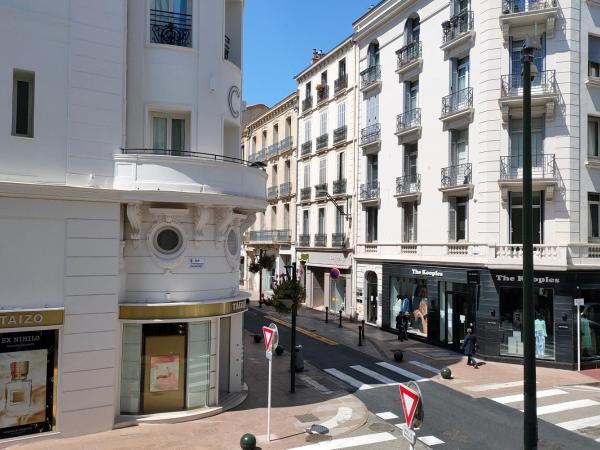 Hôtel Victoria : photo 4 de la chambre chambre double confort - vue sur ville