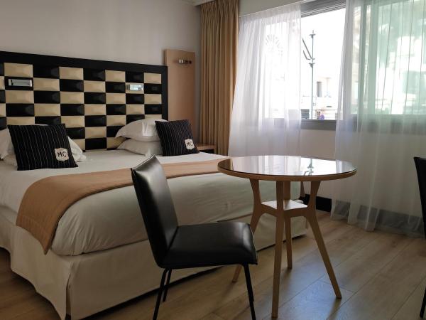 Hôtel Victoria : photo 3 de la chambre chambre double confort - vue sur ville