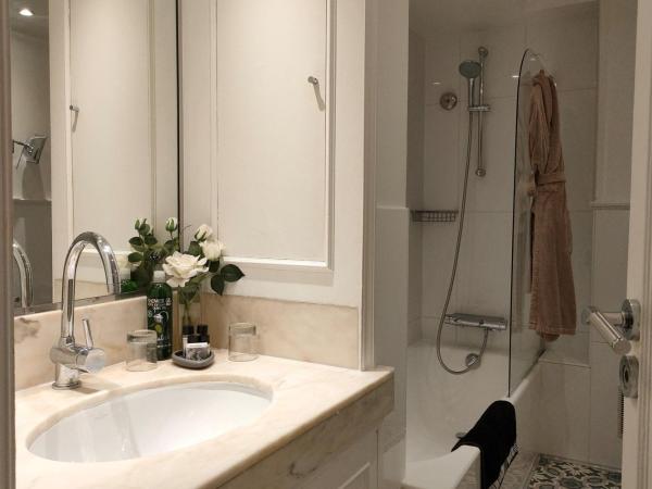 Hôtel Victoria : photo 5 de la chambre chambre double confort - vue sur ville