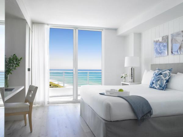 Grand Beach Hotel : photo 6 de la chambre suite lit king-size - vue partielle sur océan