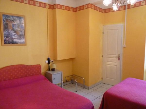 Hotel Régina : photo 2 de la chambre chambre quadruple