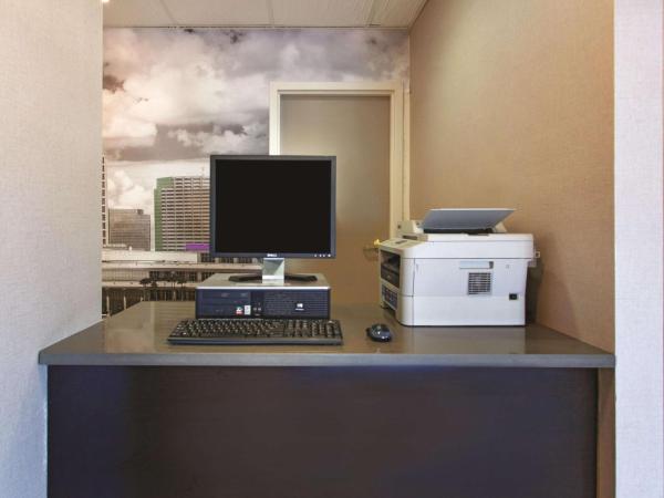 La Quinta by Wyndham Tampa Bay Area-Tampa South : photo 10 de la chambre chambre double avec 2 lits doubles