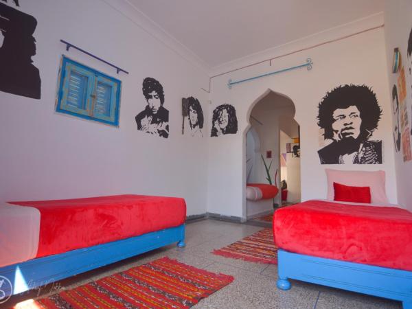 Yousurf Surf House : photo 6 de la chambre studio avec terrasse